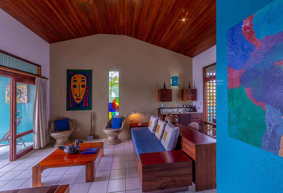 Book online and Stay in boutique villas in the heart of Costa Rica