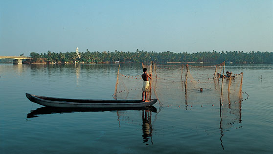 Xandari Resorts - Xandari Riverscapes Alappuzha - fishing in alleppey backwaters