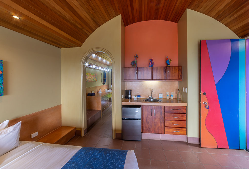 Well designed hotel rooms with all modern facilities in Costa Rica near San Jose airport